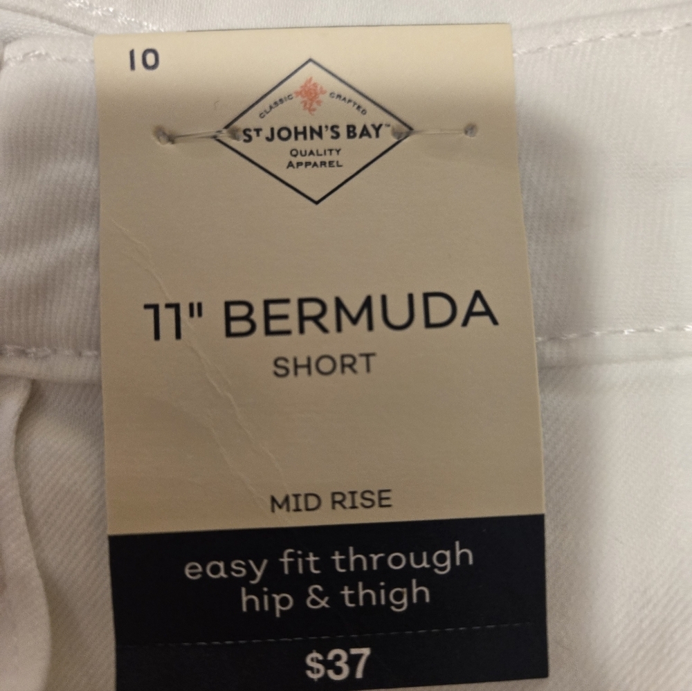 New! St. Johns Bay 11in Bermunda Short White Size 10 - Picture 2 of 10